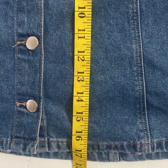 Cute little H&M denim above the knee Aline skirt NWT - Picture 5 of 6